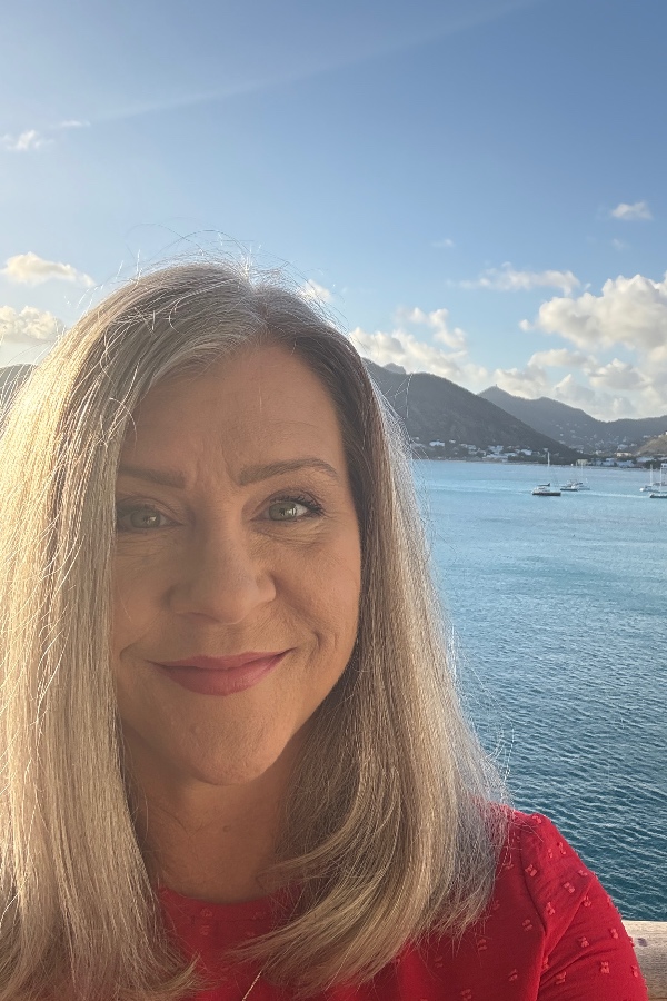 Cruise Brothers Travel Agent Dawn Ellis